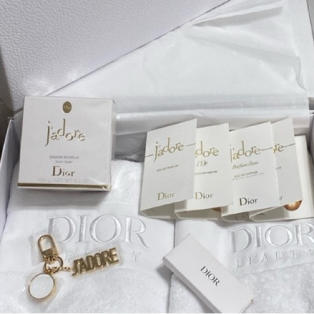 Dior j’adore Body Soap with 2-Towel Set Bundle